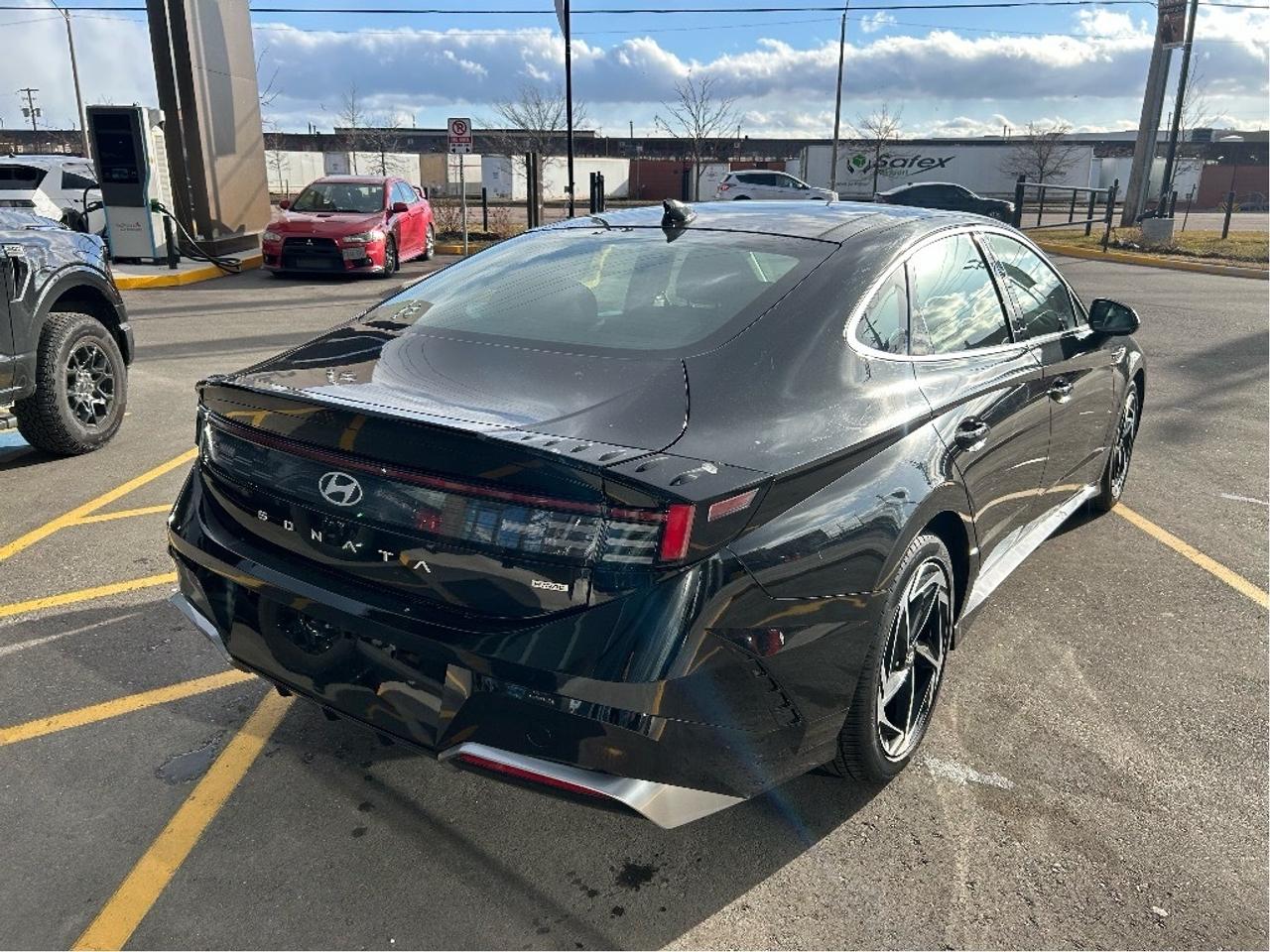 2025 Hyundai Sonata 2.5L Preferred-Trend AWD   Starting from 4.69% OAC Photo