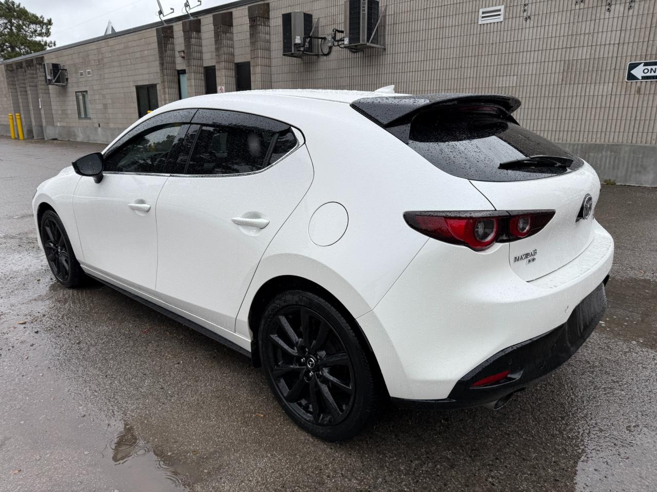 2022 Mazda 3 GT w/Turbo (A6) 4dr i-ACTIV All-Wheel Drive Sport Photo2