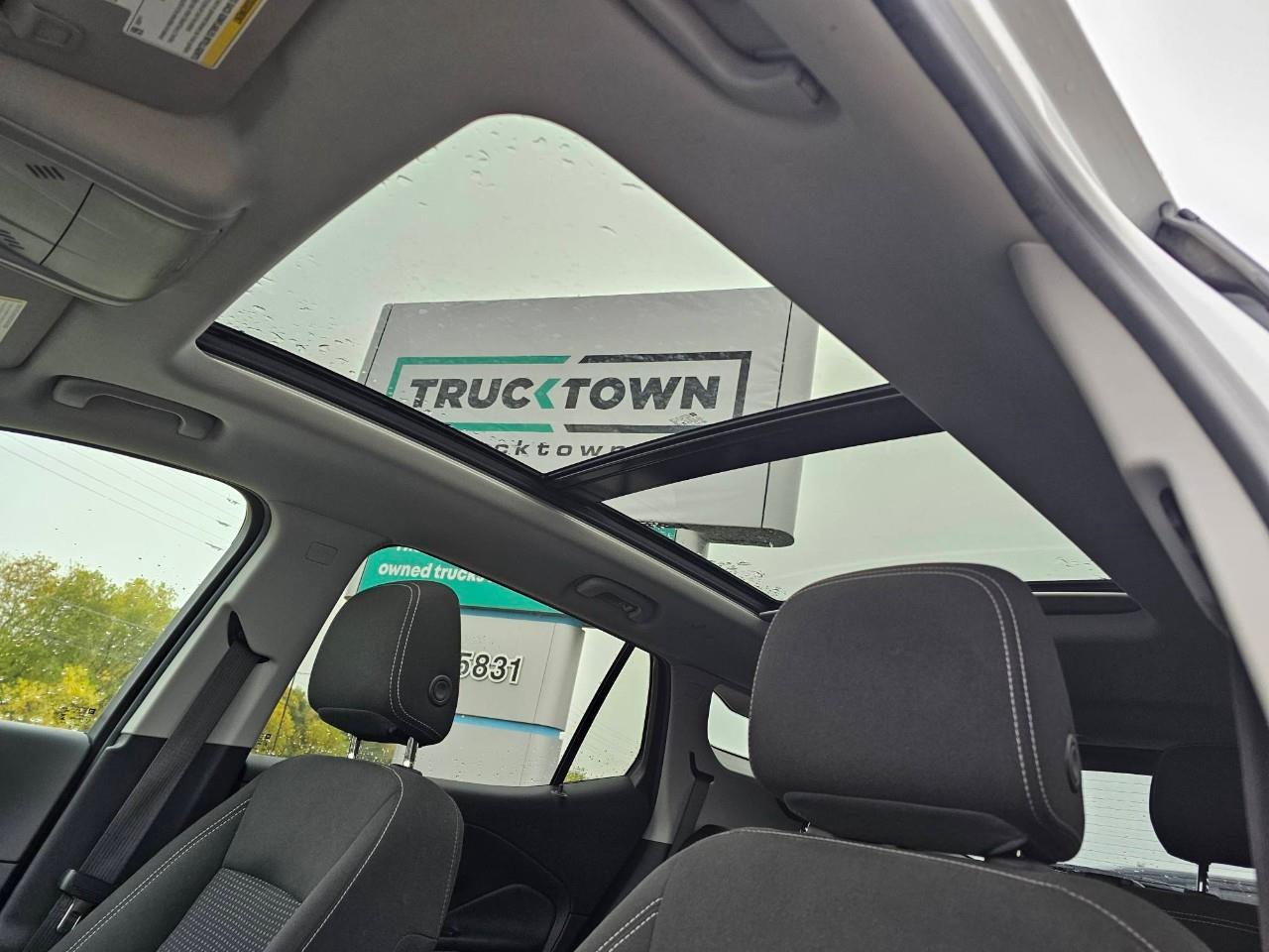 2023 GMC Terrain SLE All-wheel Drive Photo