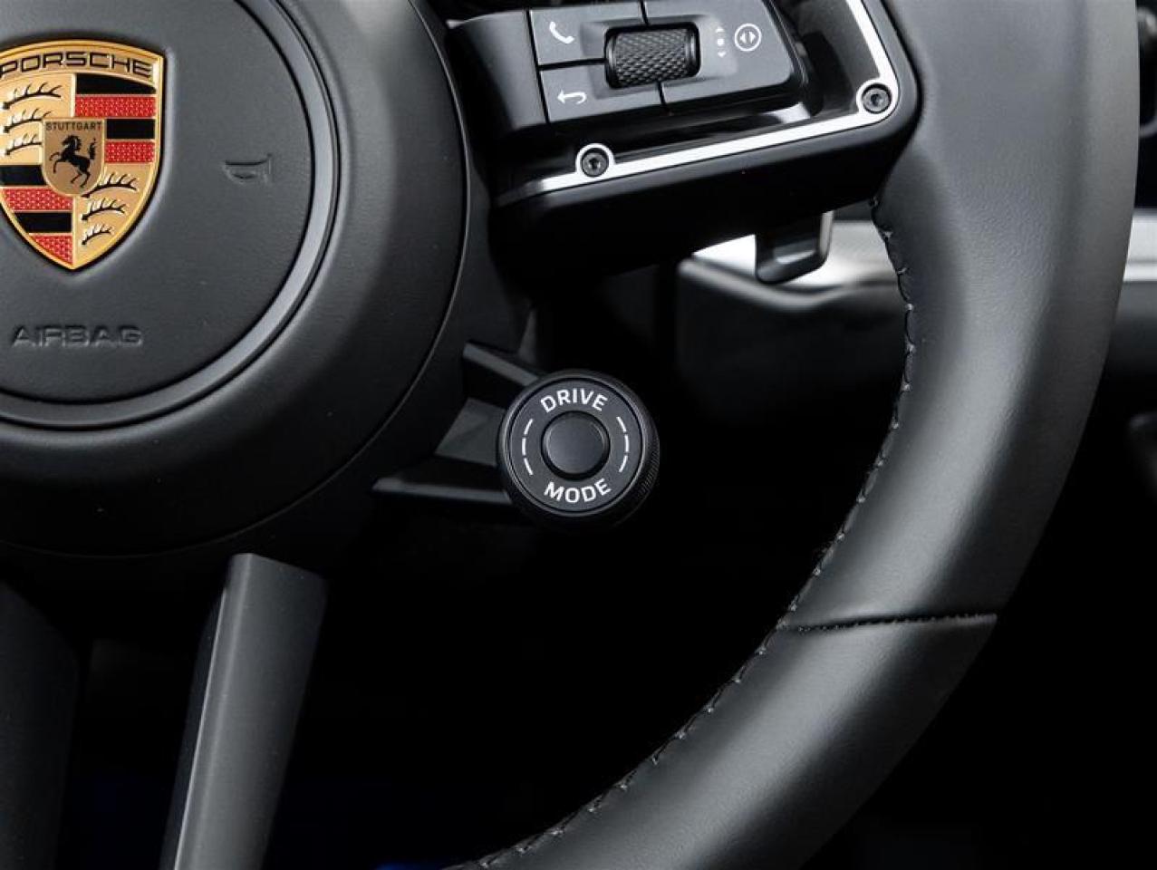 2025 Porsche Cayenne  Photo