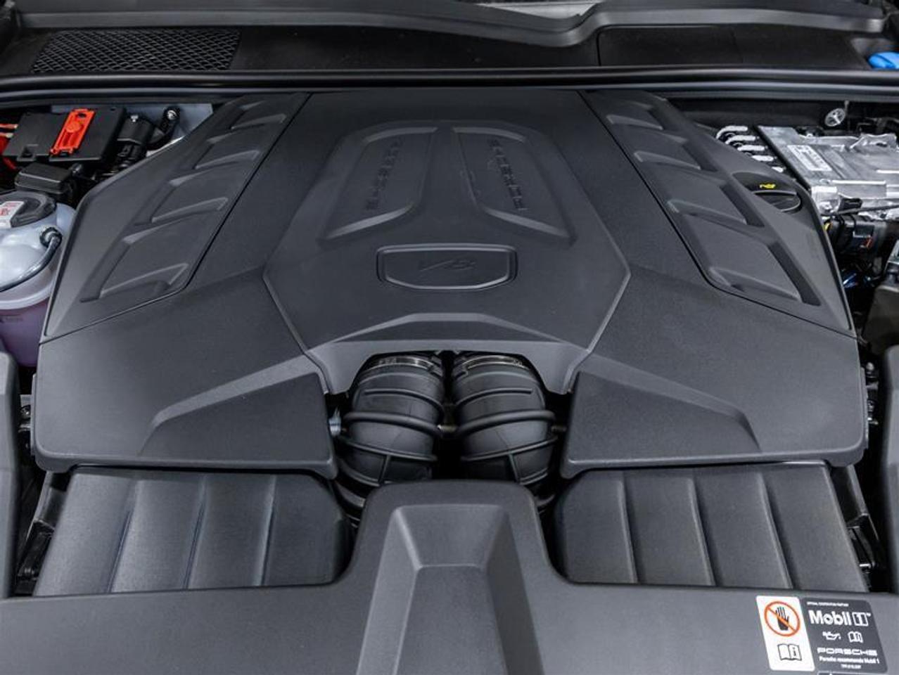 2025 Porsche Cayenne  Photo