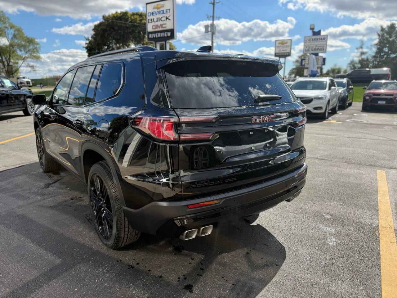 2026 GMC Acadia Elevation 4dr All-Wheel Drive Photo4