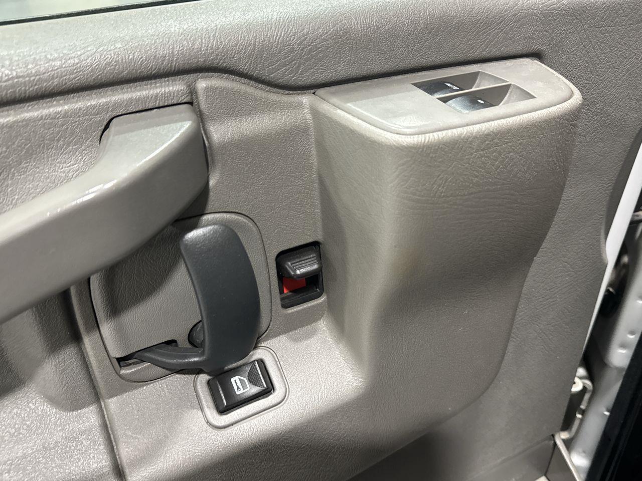 2020 GMC Savana 2500 Work Van Rear-Wheel Drive Cargo Van Photo