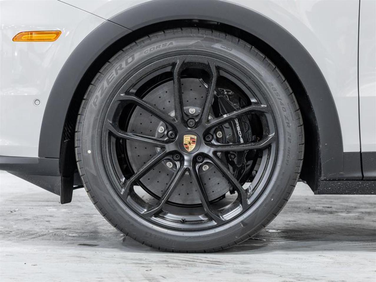 2025 Porsche Cayenne  Photo