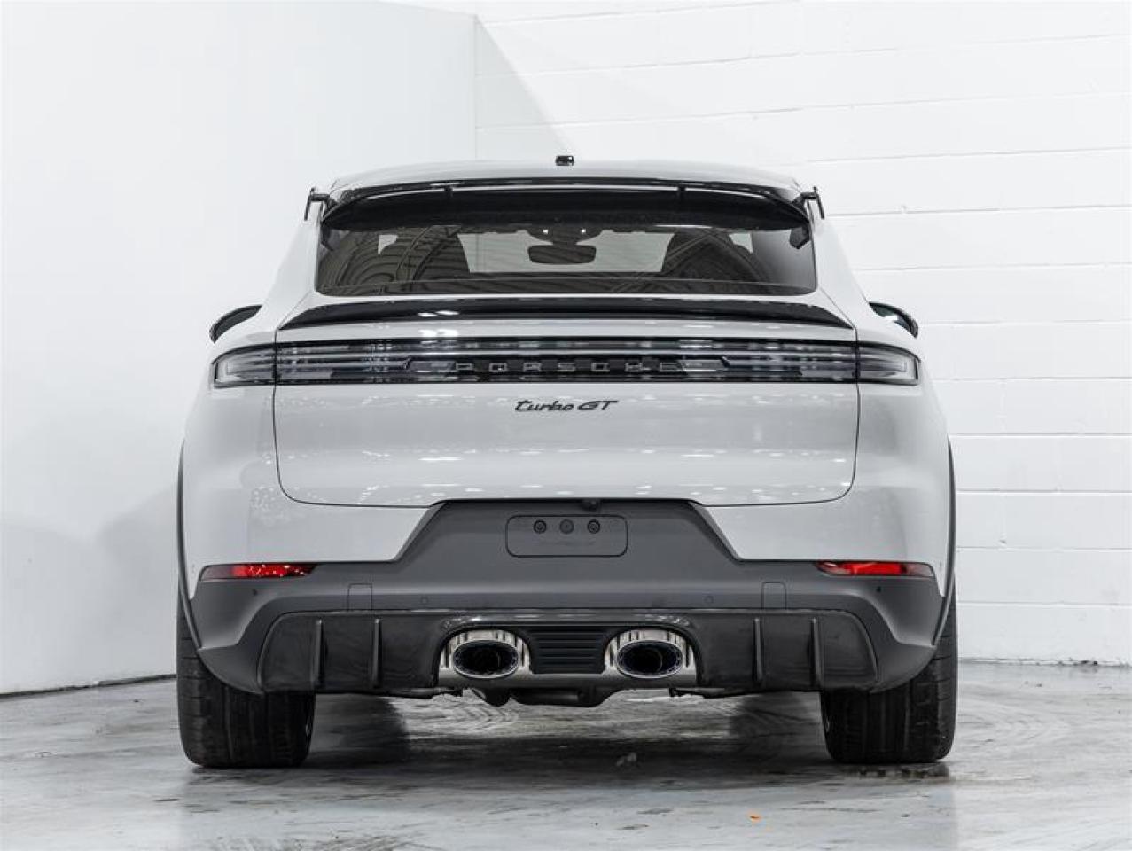 2025 Porsche Cayenne  Photo