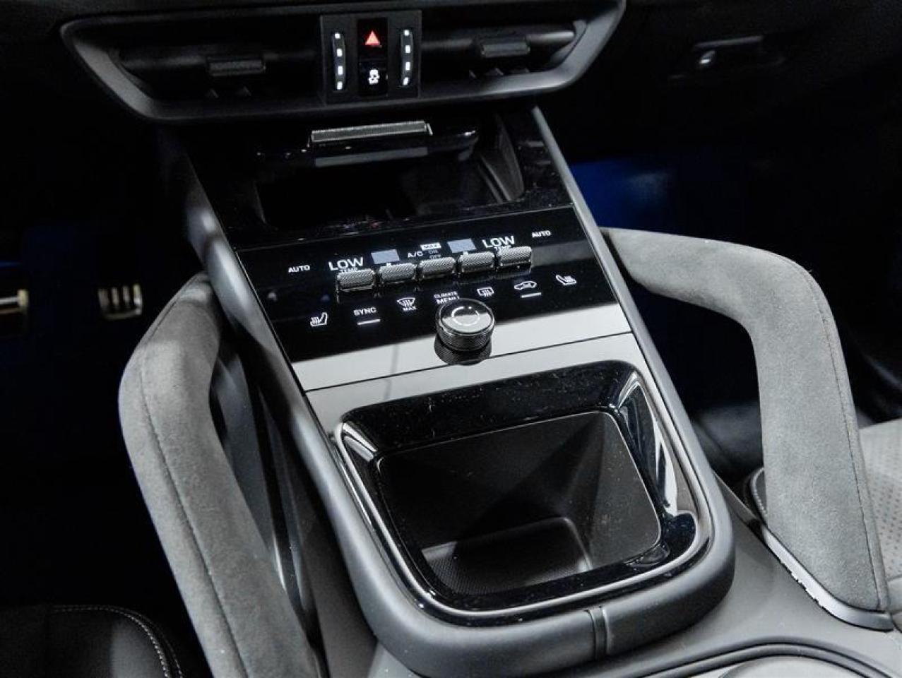 2025 Porsche Cayenne  Photo