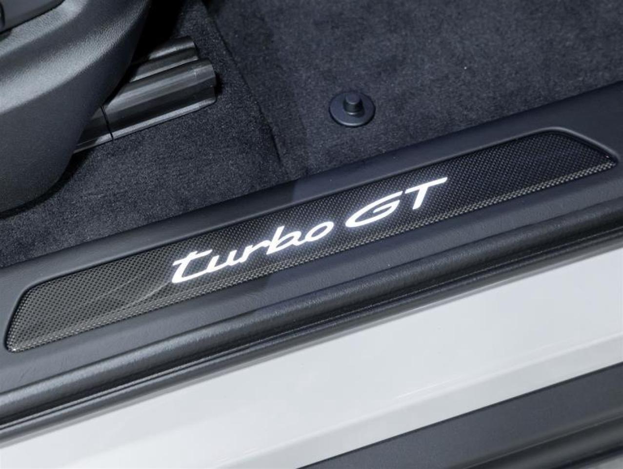 2025 Porsche Cayenne  Photo