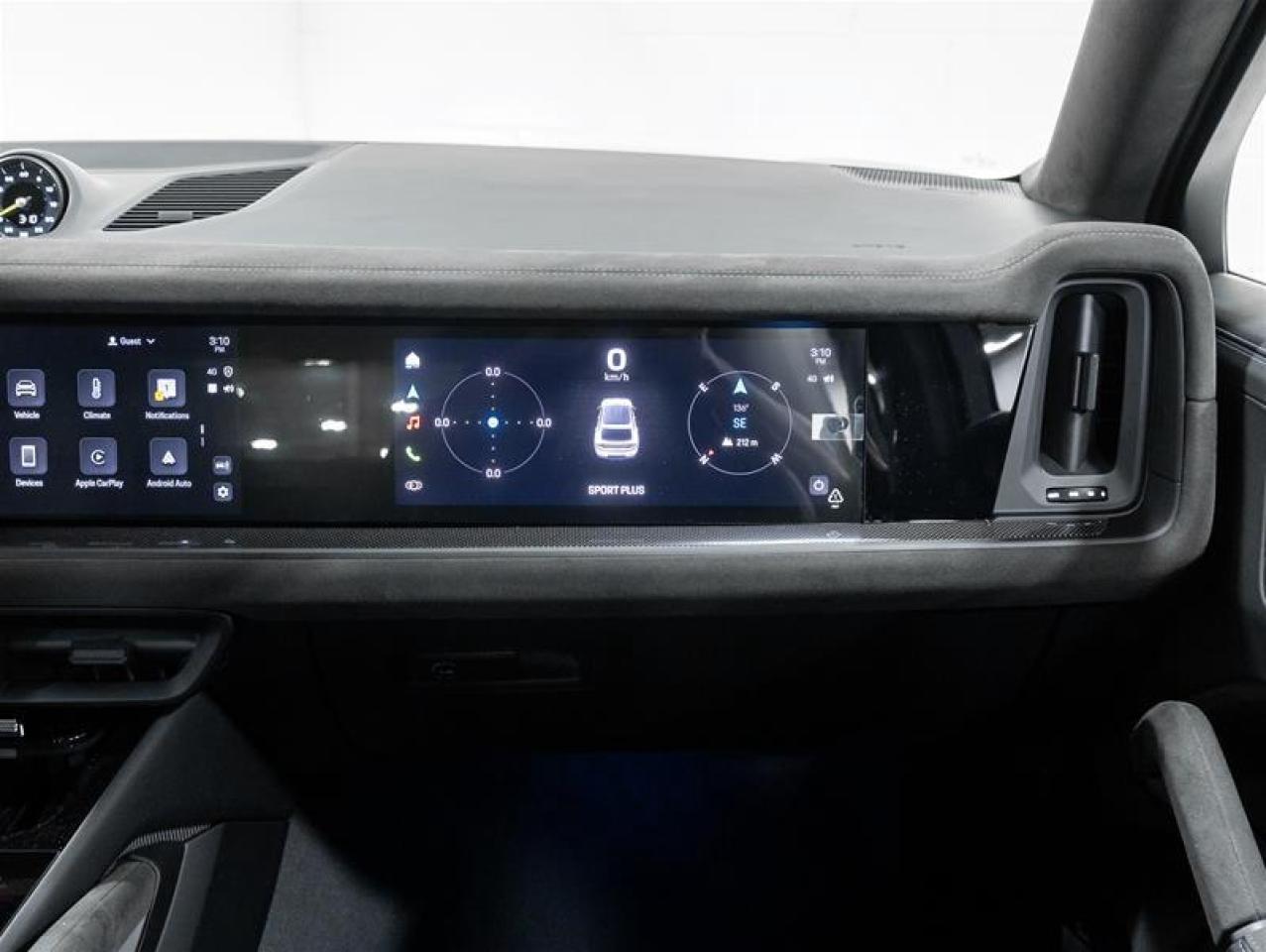 2025 Porsche Cayenne  Photo