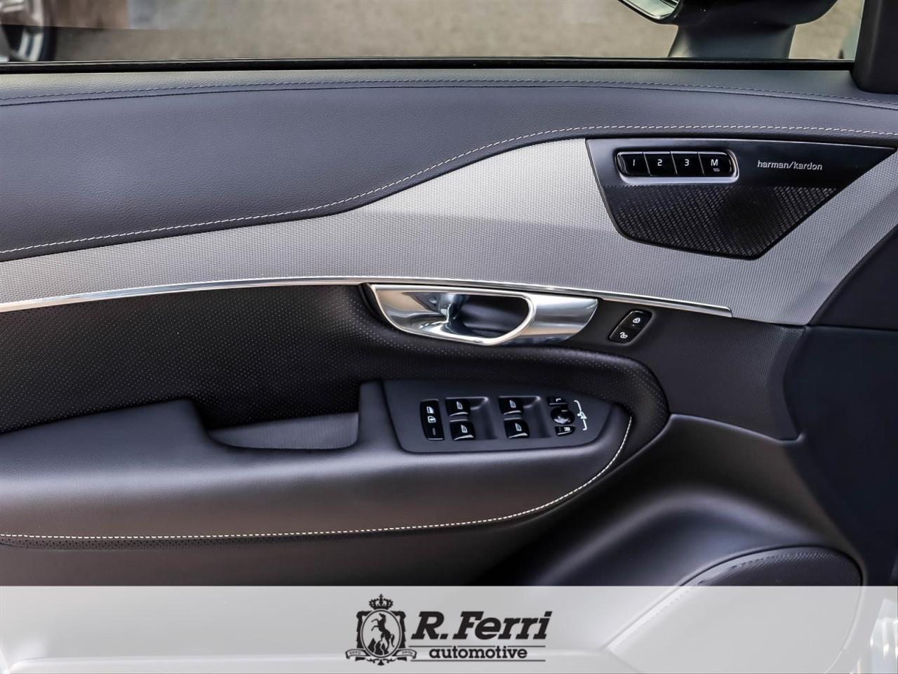 2023 Volvo XC90 B6 Ultimate Dark Theme 4dr All-Wheel Drive Sport Utility Photo4