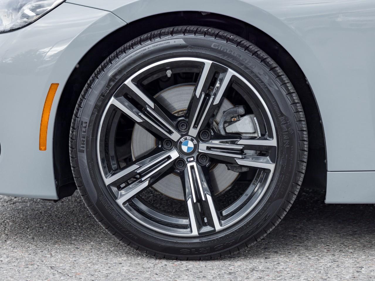 2025 BMW 230 i xDrive 2dr All-Wheel Drive Coupe Photo3