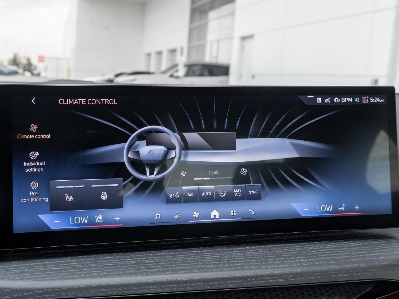 2025 BMW 230 i xDrive 2dr All-Wheel Drive Coupe Photo