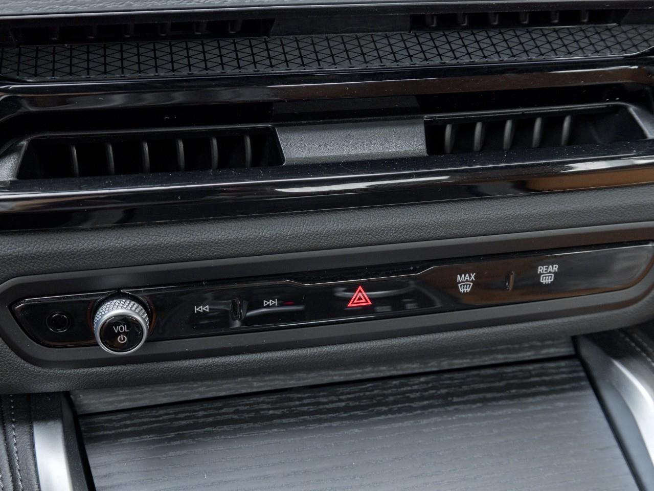 2025 BMW 230 i xDrive 2dr All-Wheel Drive Coupe Photo