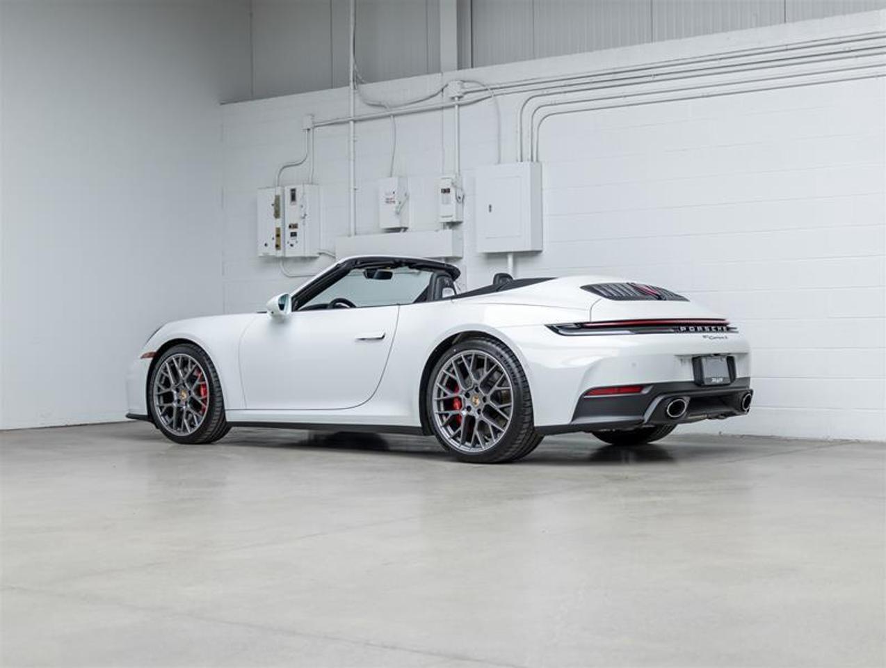2025 Porsche 911  Photo