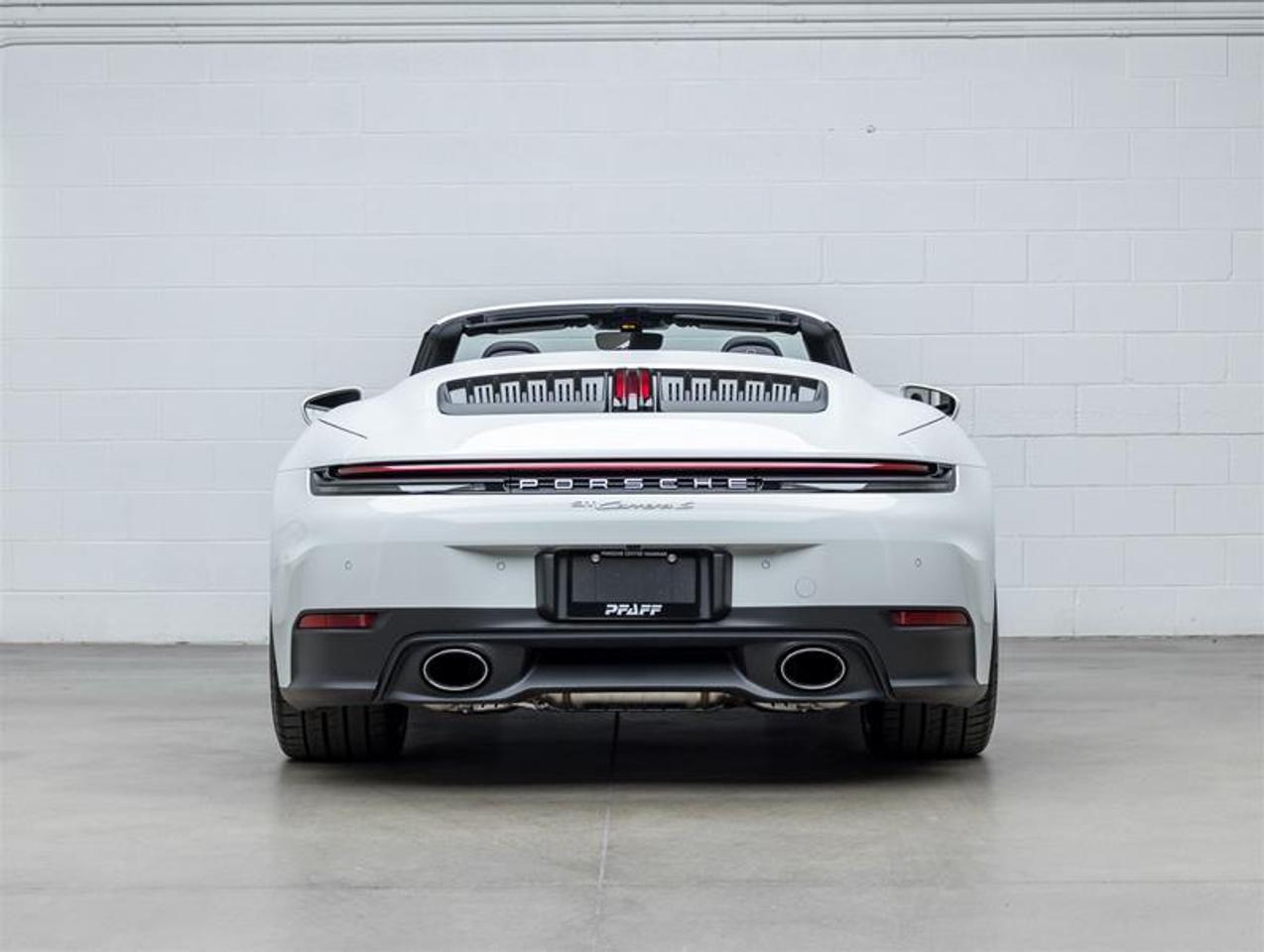 2025 Porsche 911  Photo