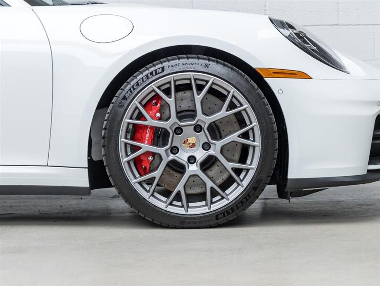 2025 Porsche 911  Photo