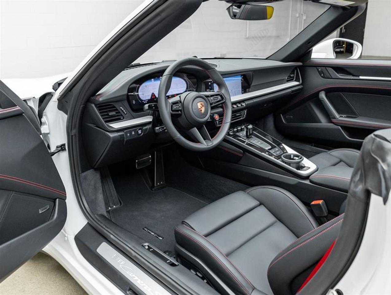 2025 Porsche 911  Photo