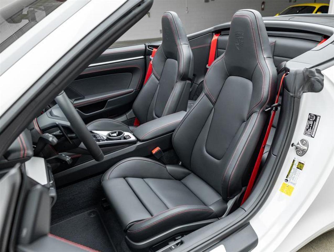 2025 Porsche 911  Photo
