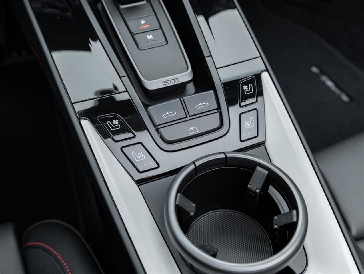 2025 Porsche 911  Photo
