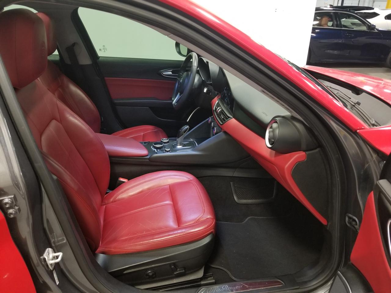 2018 Alfa Romeo Giulia Base 4dr All-Wheel Drive Sedan Photo