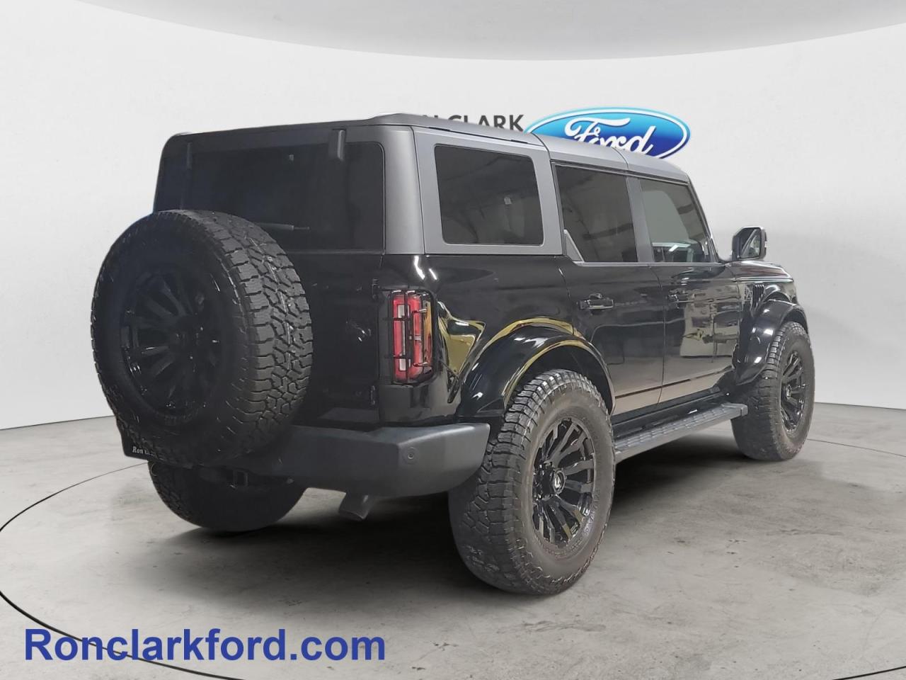 2024 Ford Bronco Outer Banks 4dr 4x4 Photo