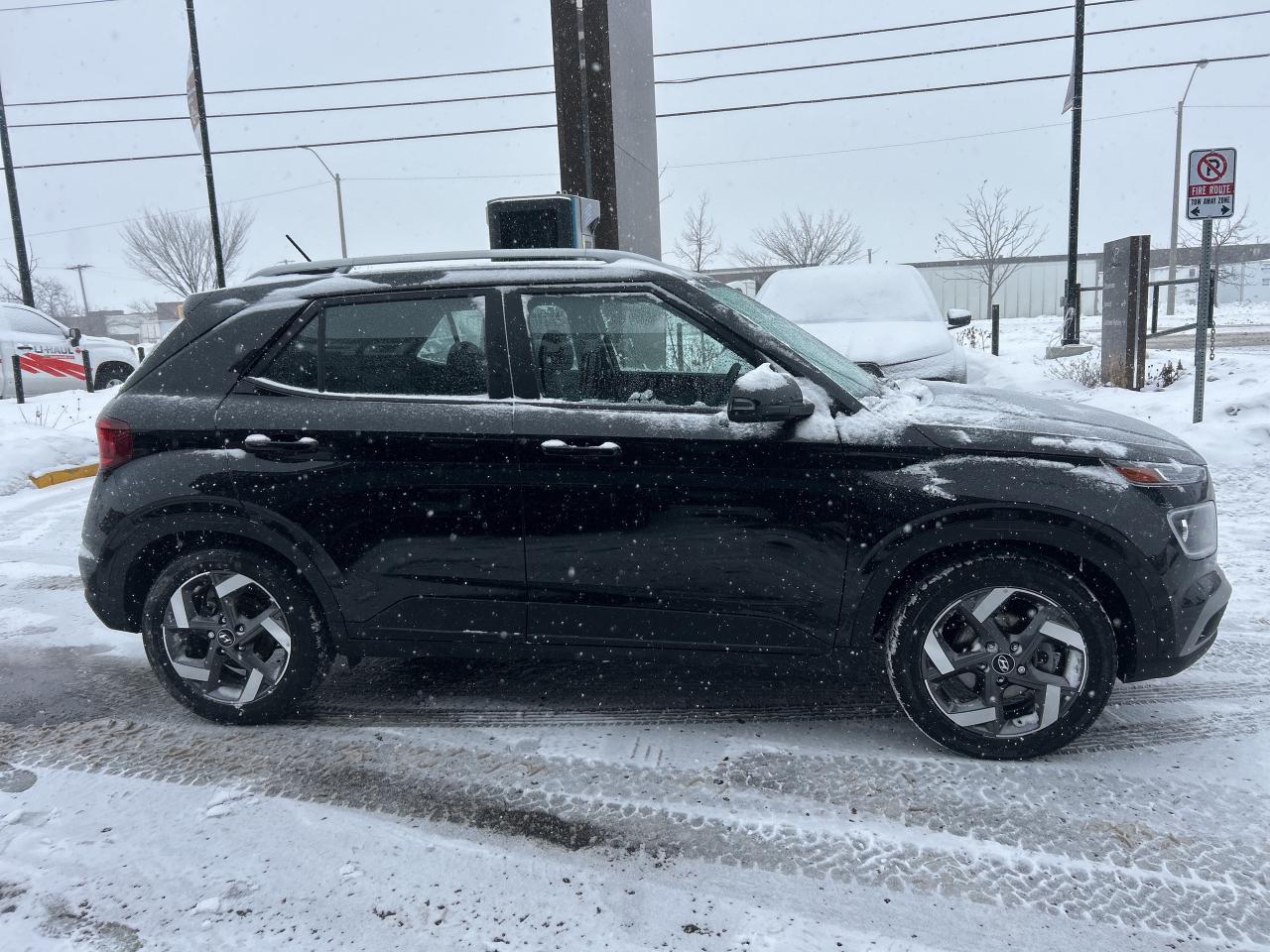 2025 Hyundai Venue Ultimate IVT   Starting from 4.49% OAC Photo