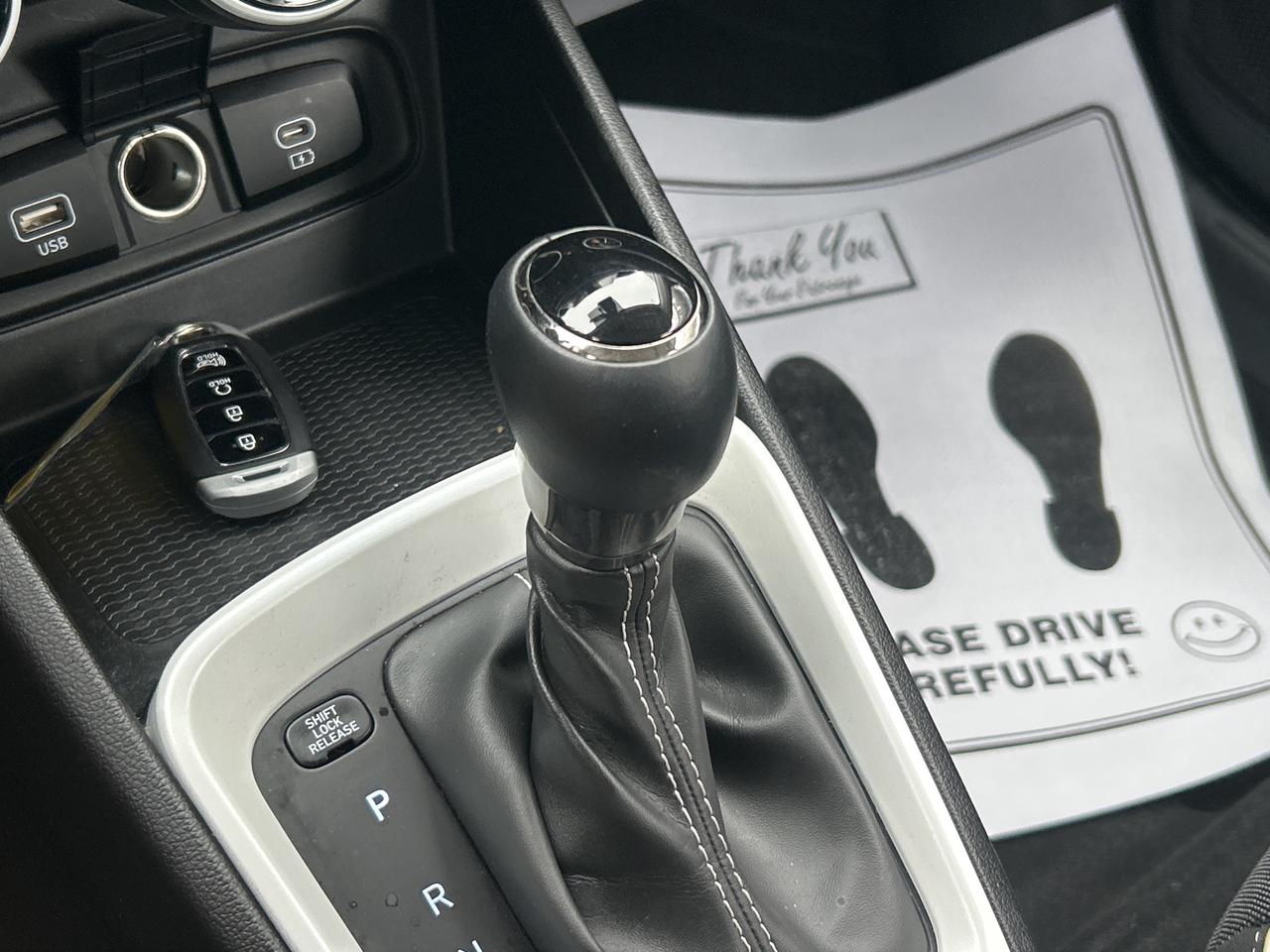 2025 Hyundai Venue Ultimate IVT   Starting from 4.69% OAC Photo