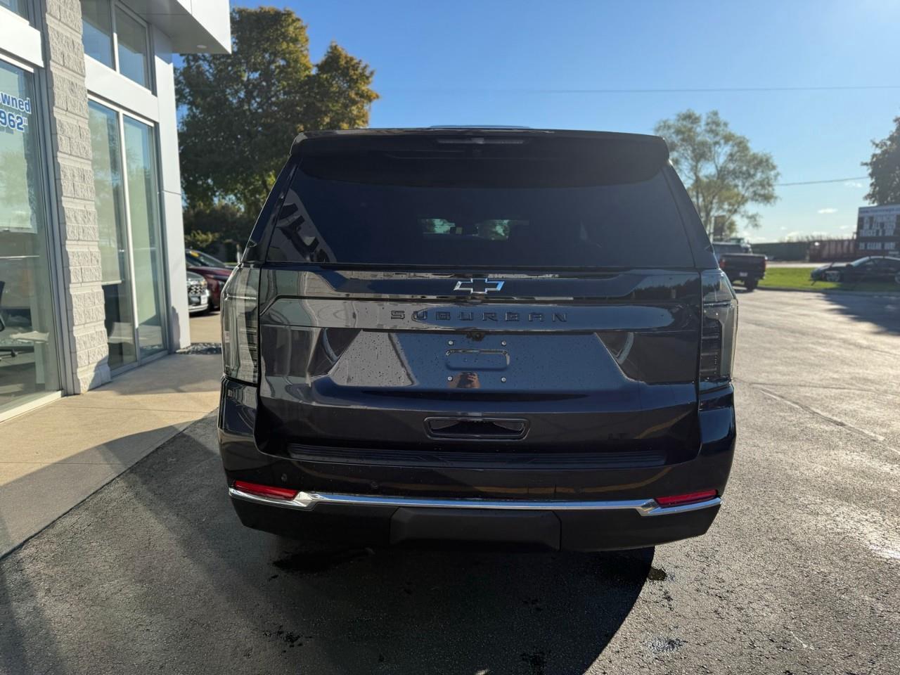 2026 Chevrolet Suburban LT 4dr 4x4 Photo