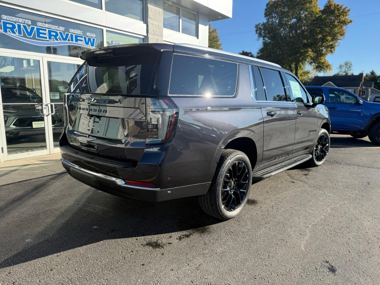 2026 Chevrolet Suburban LT 4dr 4x4 Photo