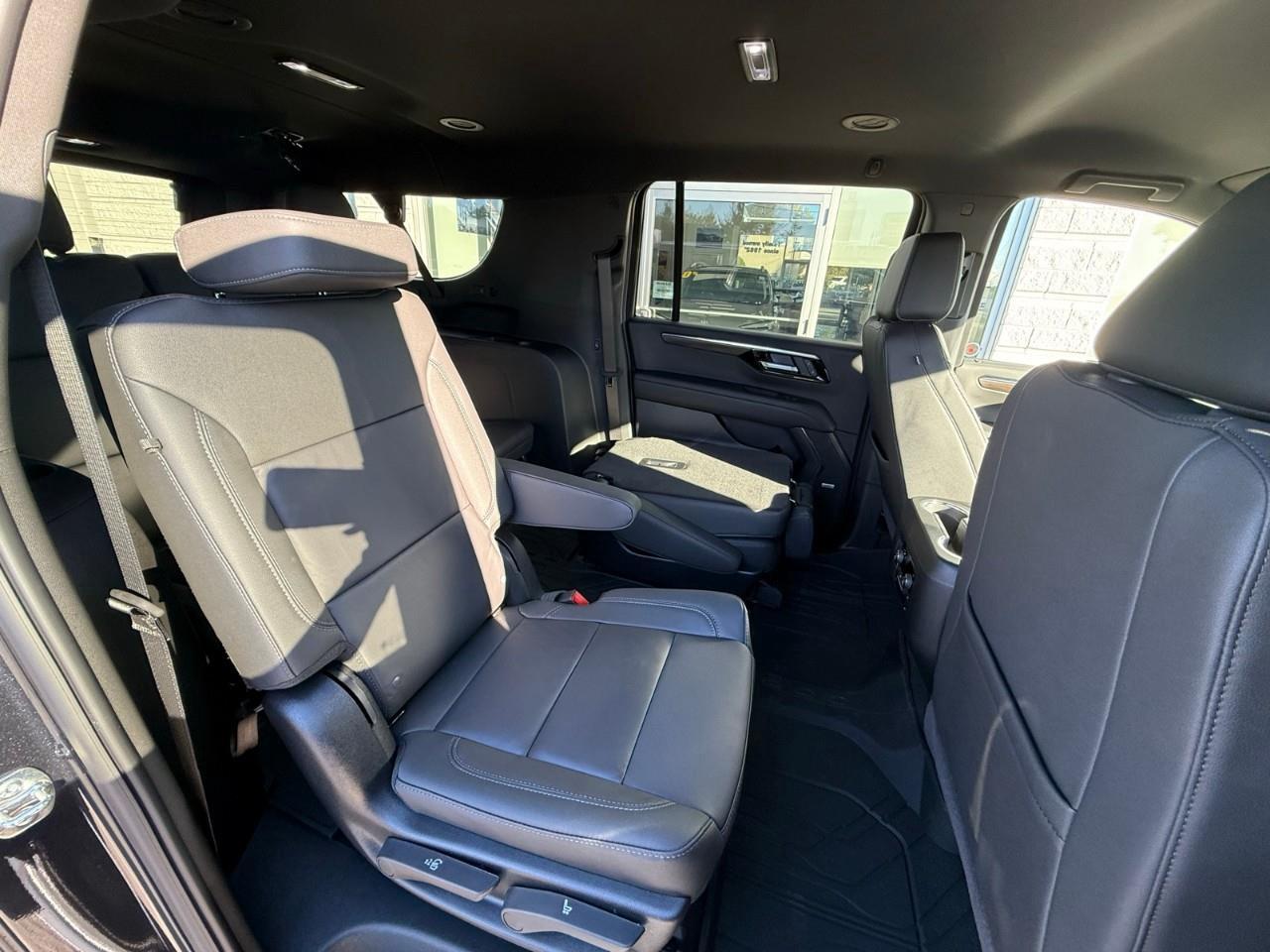 2026 Chevrolet Suburban LT 4dr 4x4 Photo