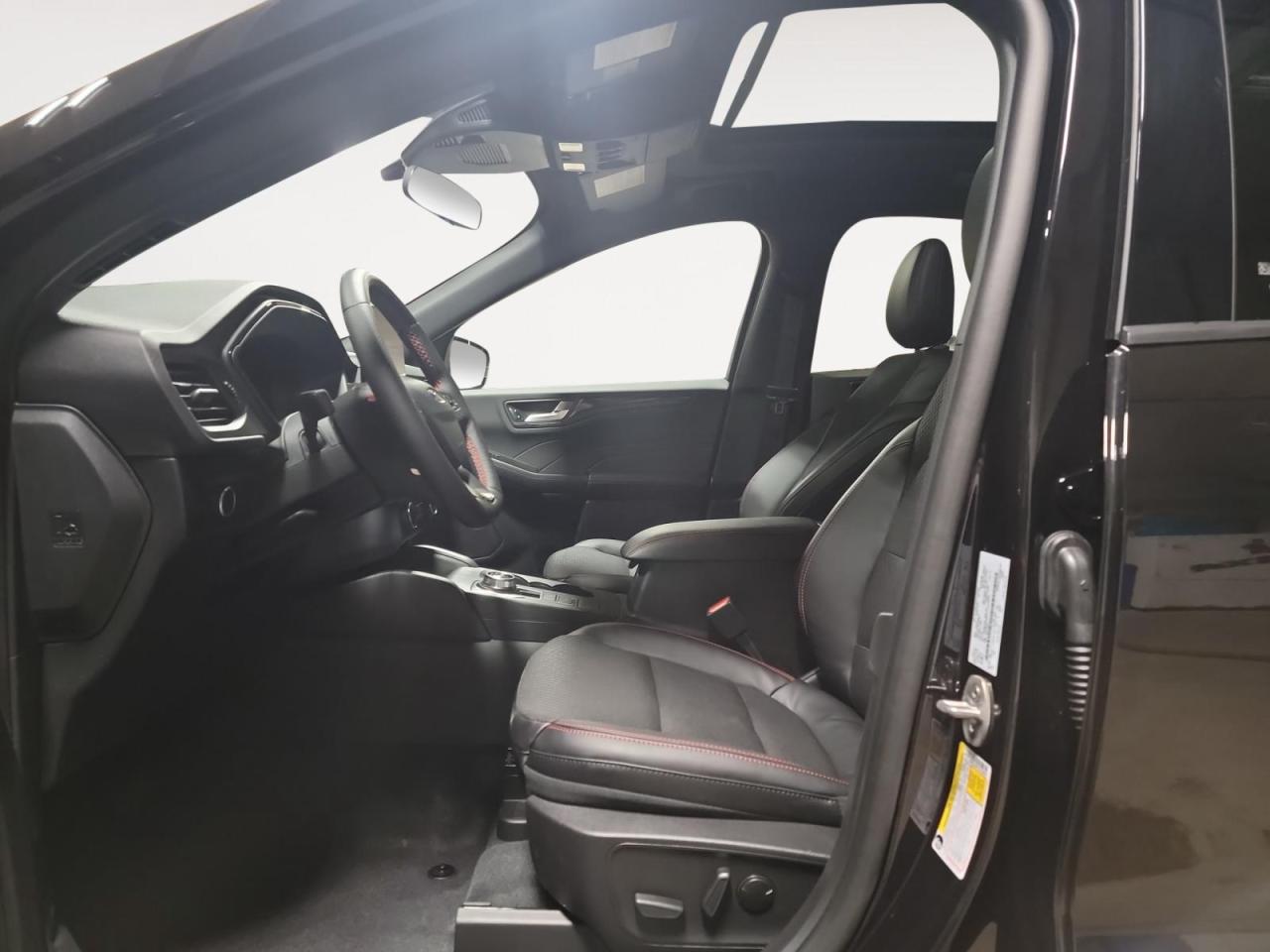 2026 Ford Escape ST-Line 4dr All-Wheel Drive Photo