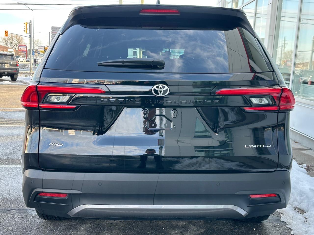 2024 Toyota Grand Highlander Limited 4dr All-Wheel Drive Photo