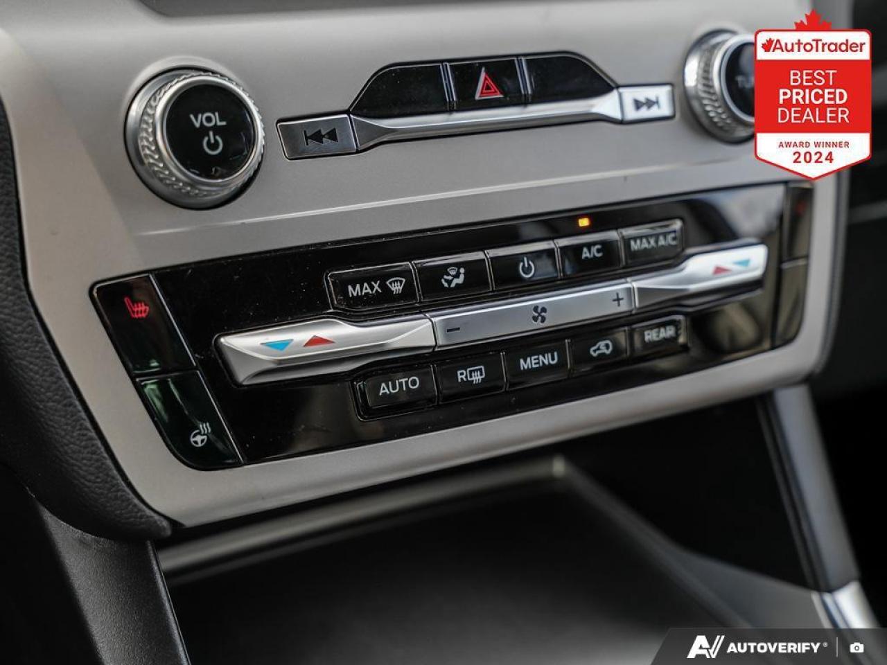 2023 Ford Explorer XLT 4DR 4X4 Photo