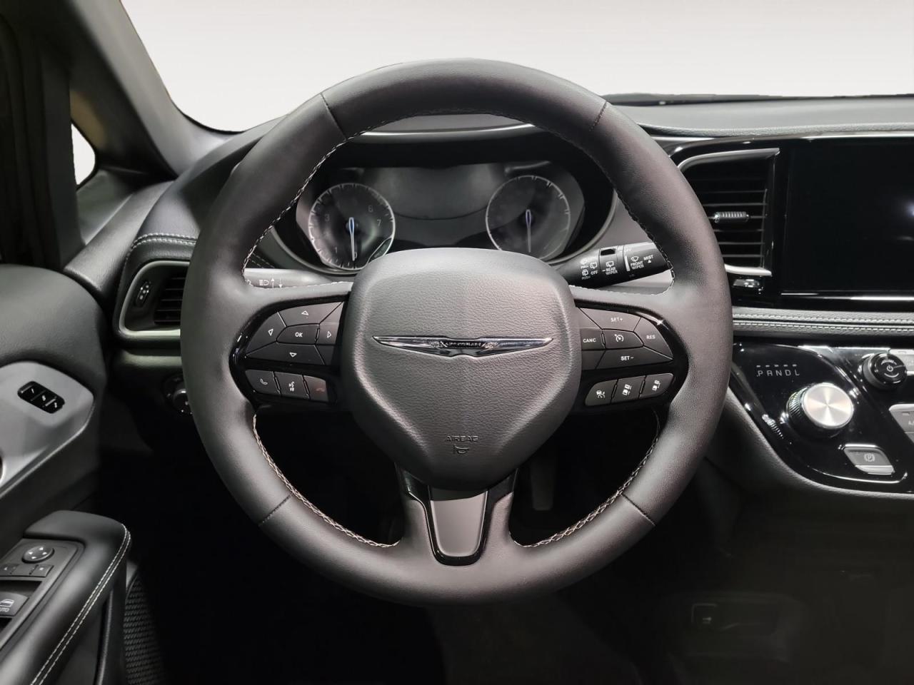 2024 Chrysler Pacifica Touring-L Front-Wheel Drive Passenger Van Photo