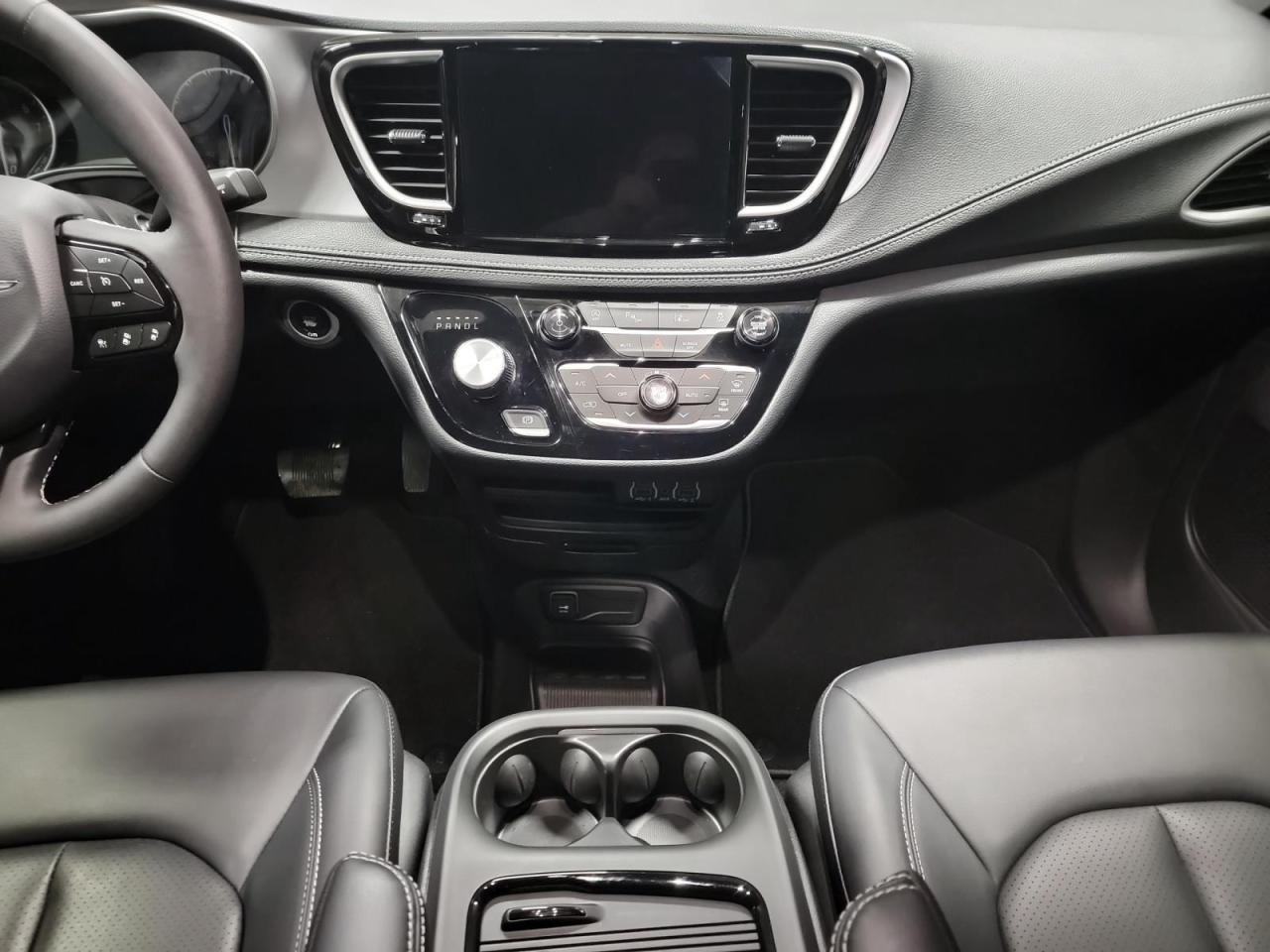 2024 Chrysler Pacifica Touring-L Front-Wheel Drive Passenger Van Photo