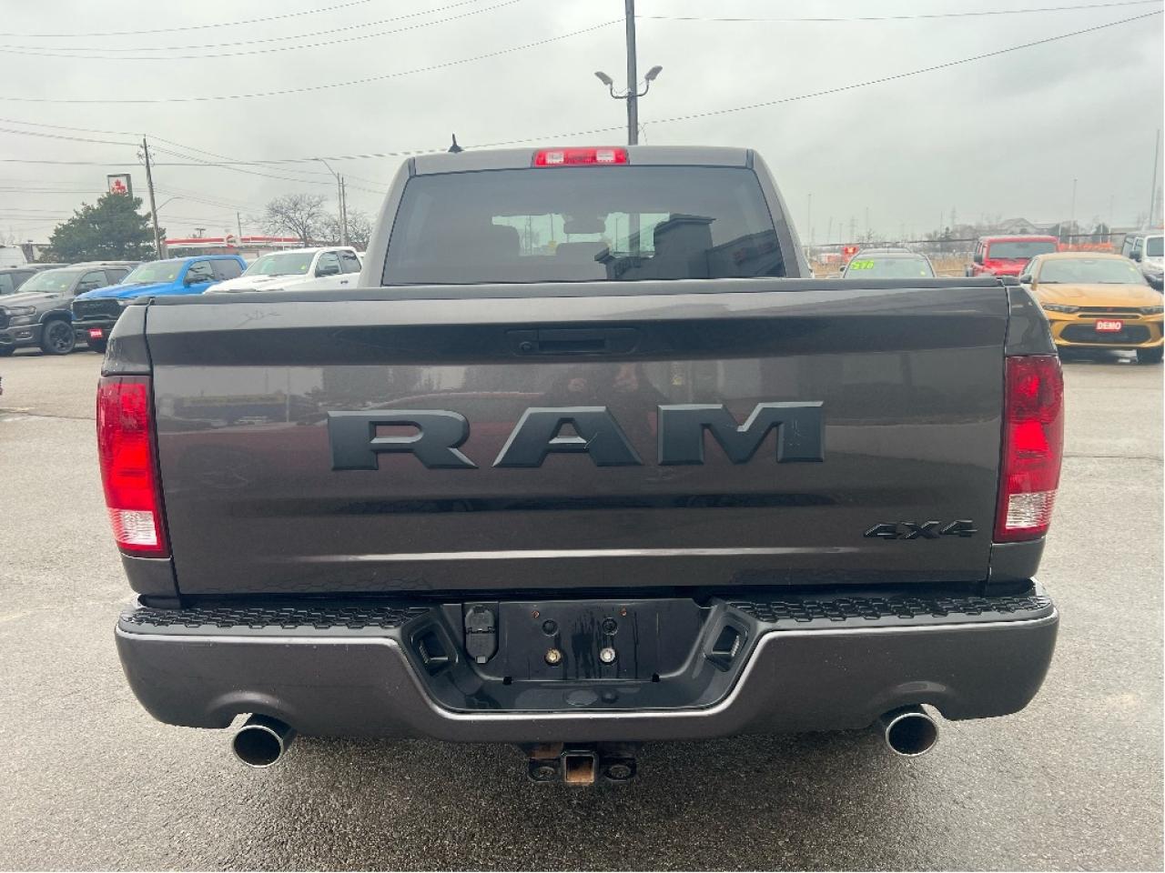 2019 RAM 1500 Classic Express Night Crew 4x4 V8 *HITCH *BIG SCREEN Photo