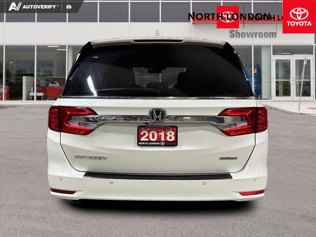2018 Honda Odyssey Touring (A10) Passenger Van Photo4