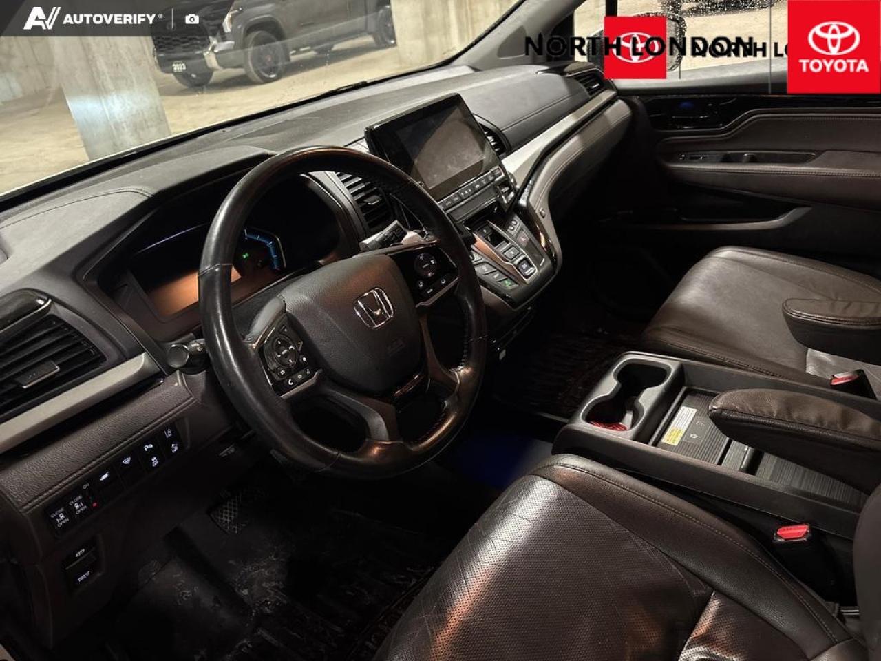 2018 Honda Odyssey Touring (A10) Passenger Van Photo