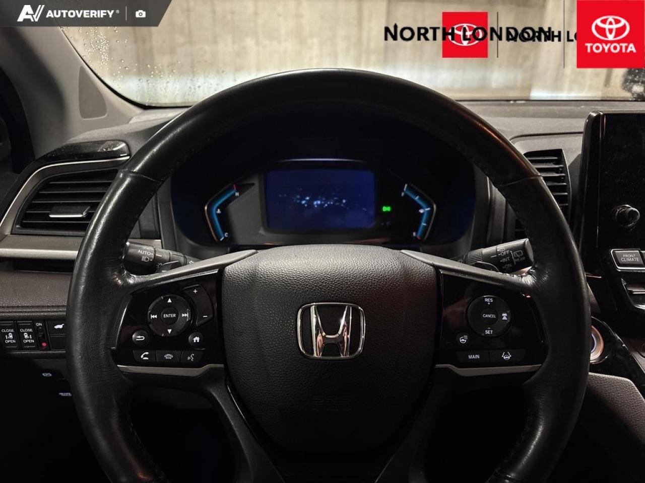 2018 Honda Odyssey Touring (A10) Passenger Van Photo