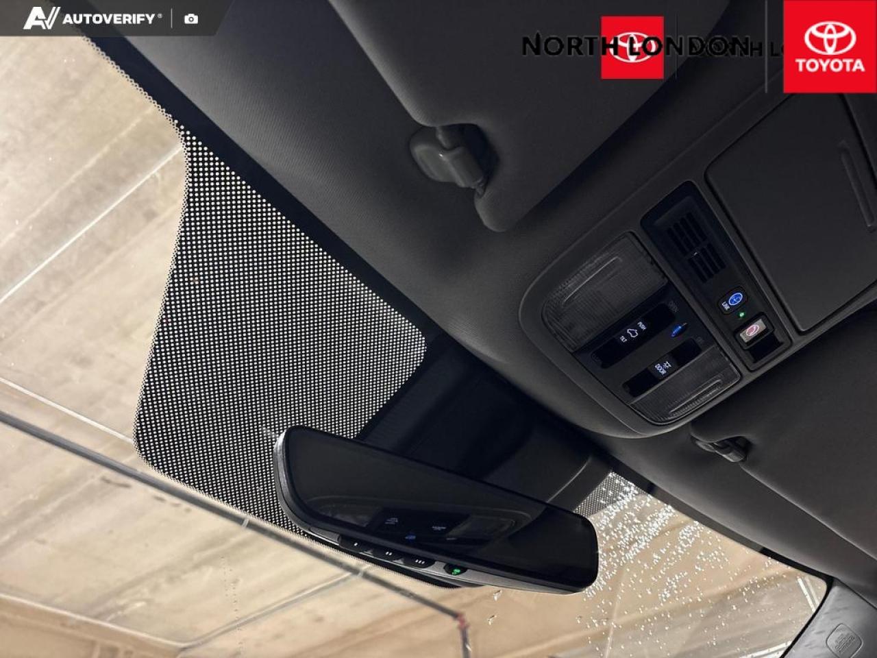 2018 Honda Odyssey Touring (A10) Passenger Van Photo