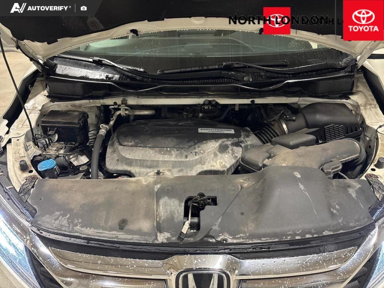 2018 Honda Odyssey Touring (A10) Passenger Van Photo