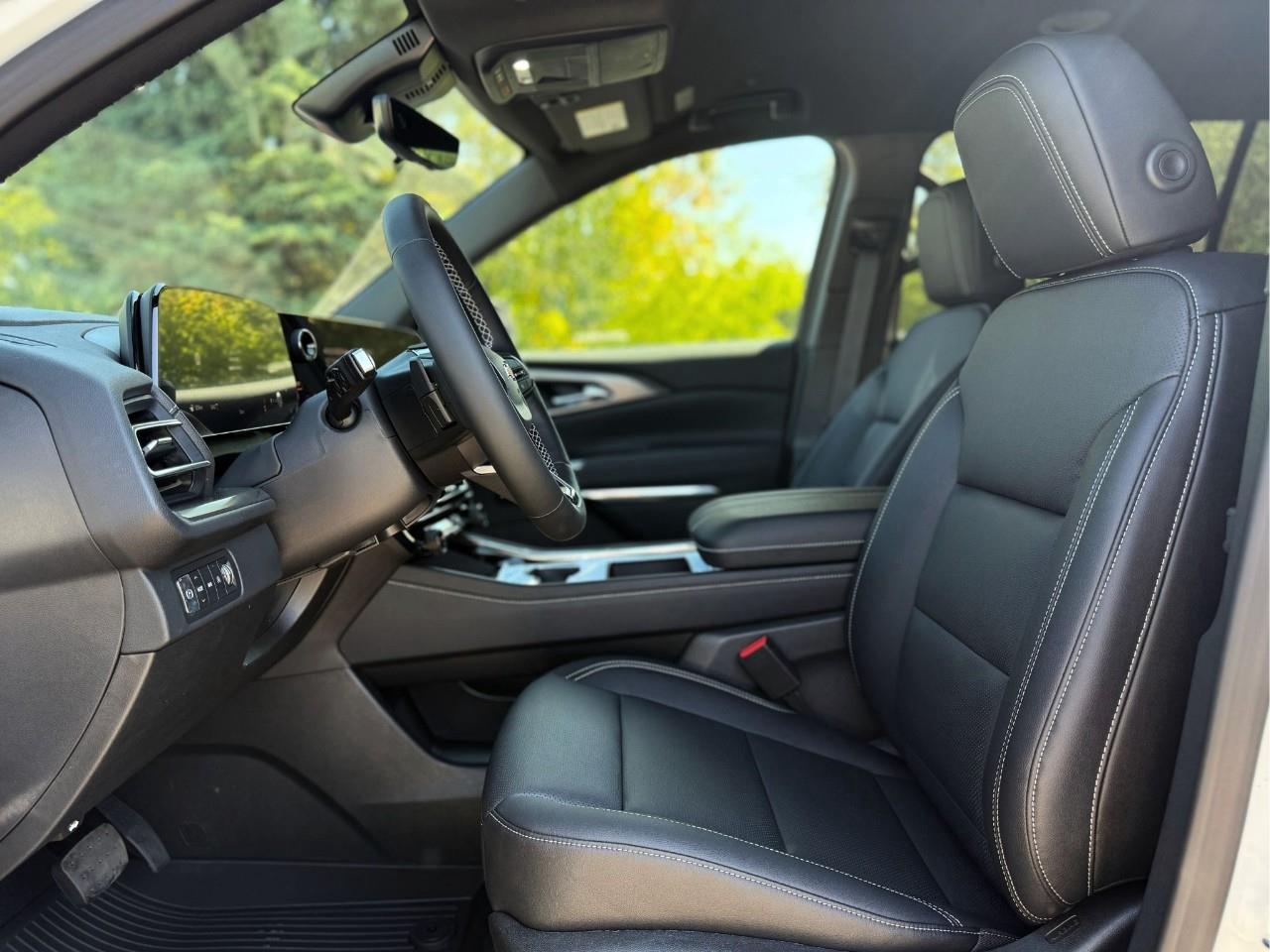 2026 Chevrolet Traverse LT 4dr All-Wheel Drive Photo4