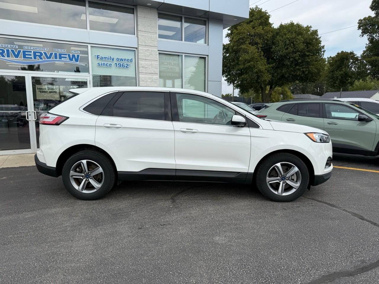 2022 Ford Edge SEL 4dr All-wheel Drive Photo2
