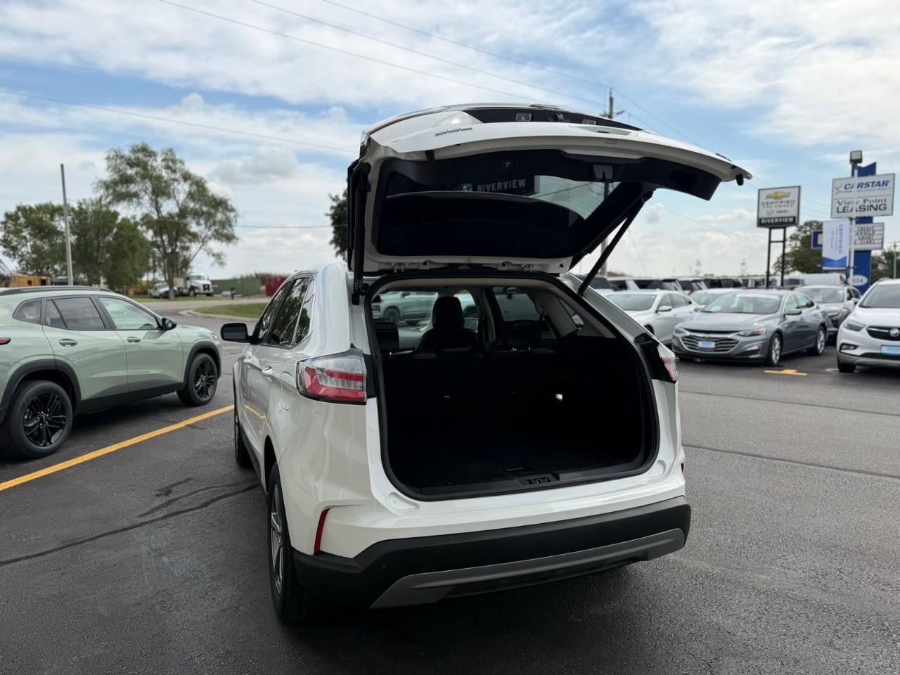 2022 Ford Edge SEL 4dr All-wheel Drive Photo