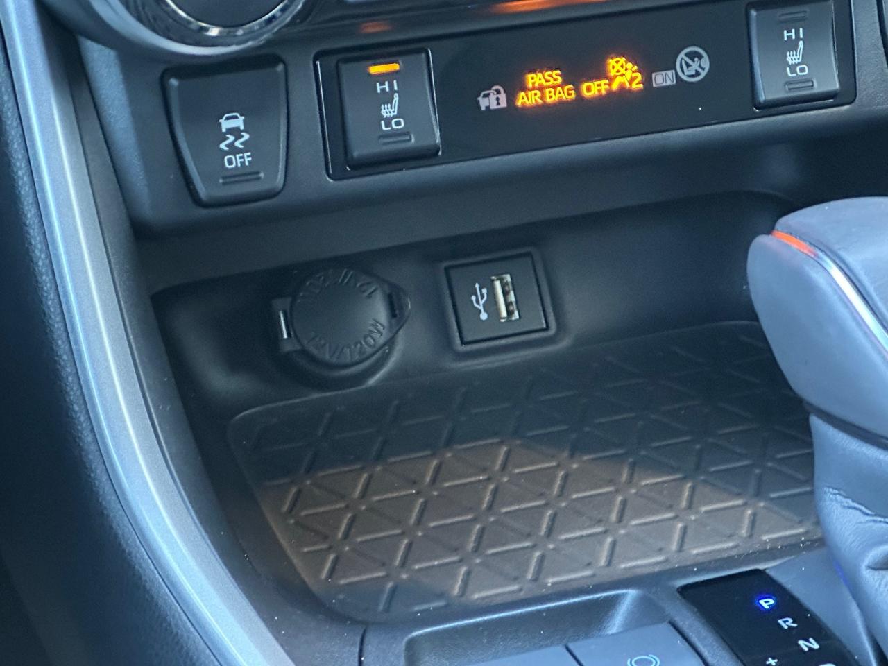 2024 Toyota RAV4 Hybrid XLE 4dr All-Wheel Drive Photo