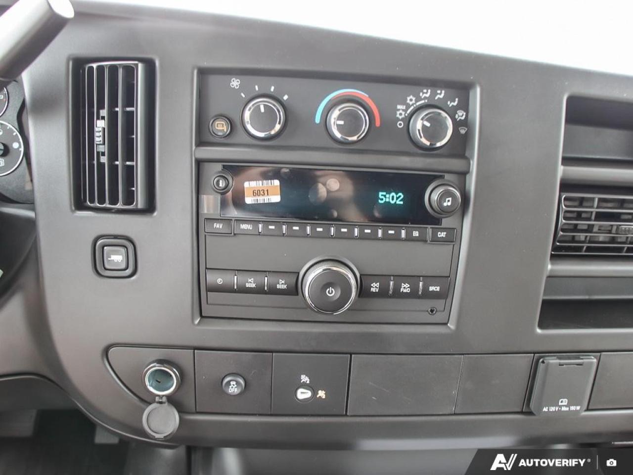 2025 GMC Savana Cargo Van 3500 Regular Wheelbase Rear-Wheel Drive Photo