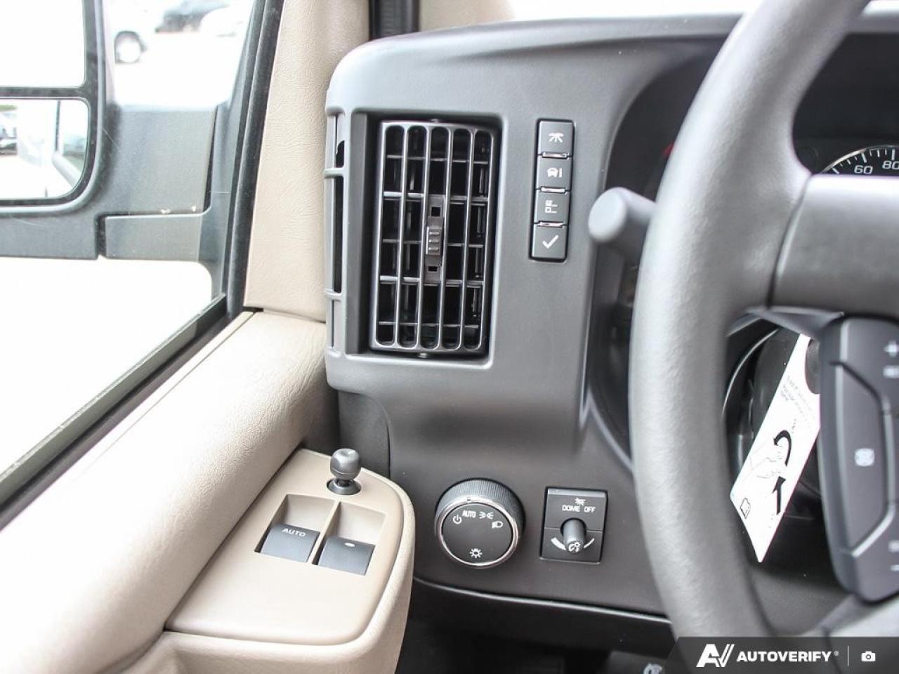 2025 GMC Savana Cargo Van 3500 Regular Wheelbase Rear-Wheel Drive Photo