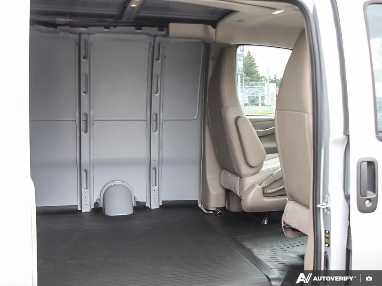 2025 GMC Savana Cargo Van 3500 Regular Wheelbase Rear-Wheel Drive Photo