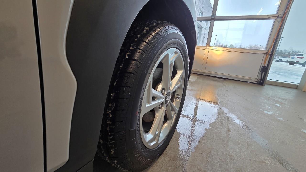 2023 Hyundai KONA 2.0L Preferred 4dr Front-Wheel Drive Photo