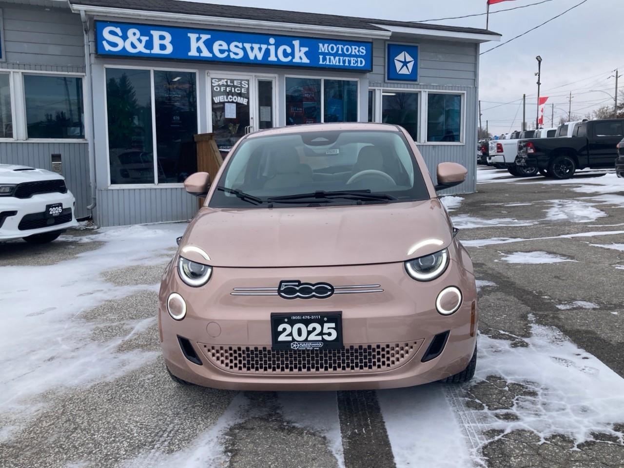 2025 Fiat 500E Base 2dr Hatchback Photo