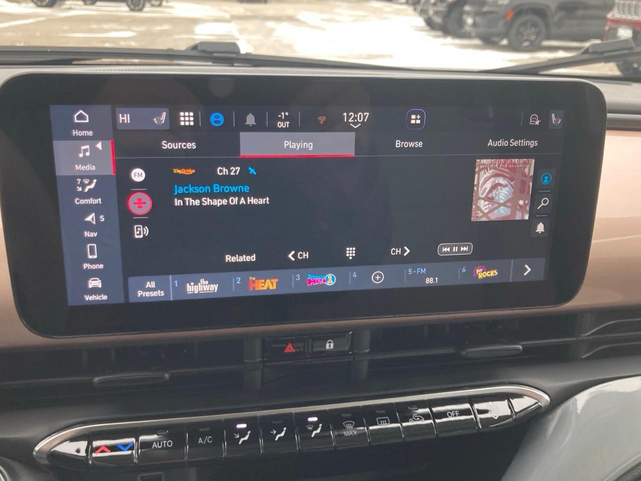 2025 Fiat 500E Base 2dr Hatchback Photo